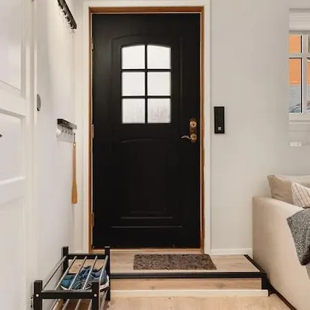 New! Modern And Comfy Apt! Lejlighed
